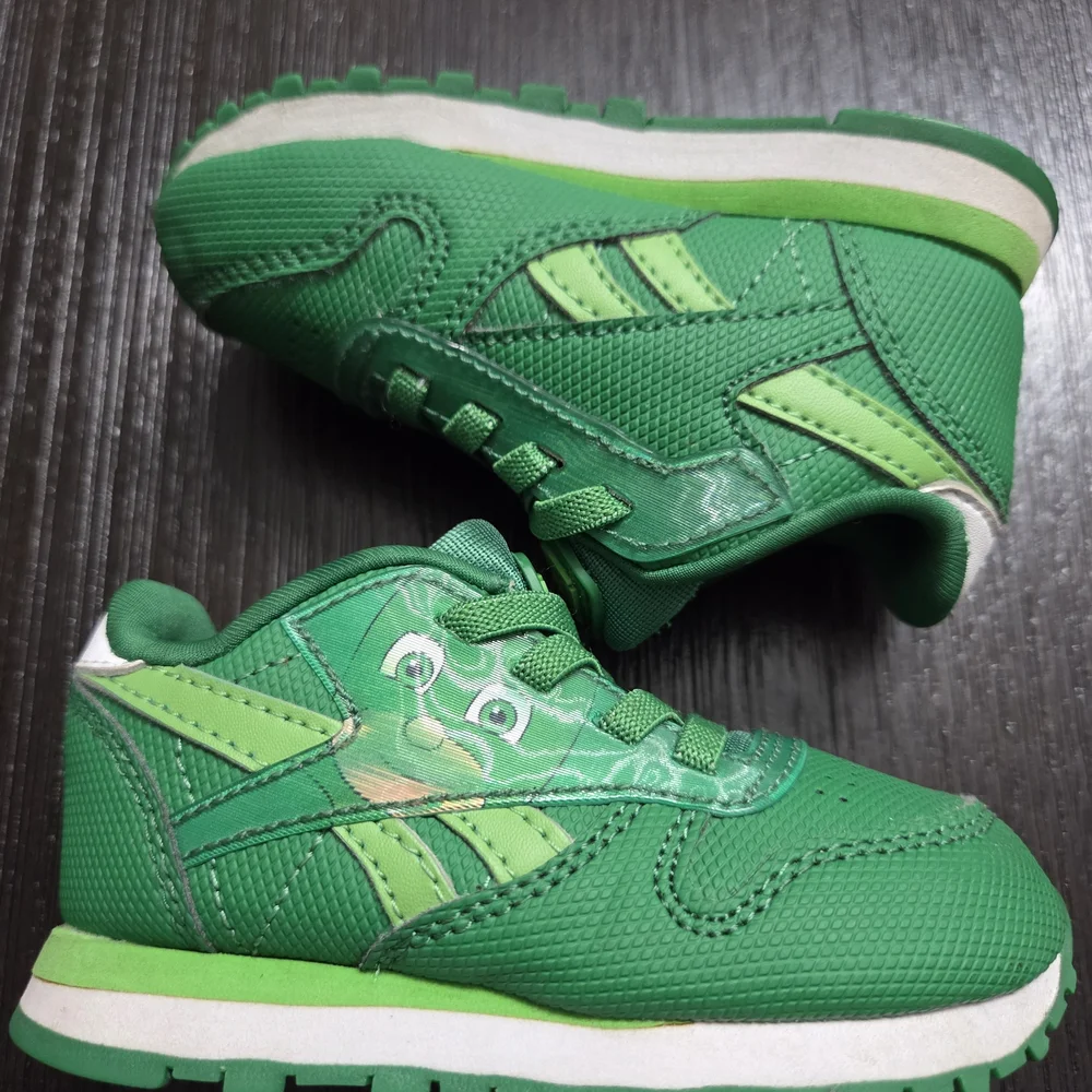 PJ Masks Reebok Kids Green Sneakers - Picture 3 of 5